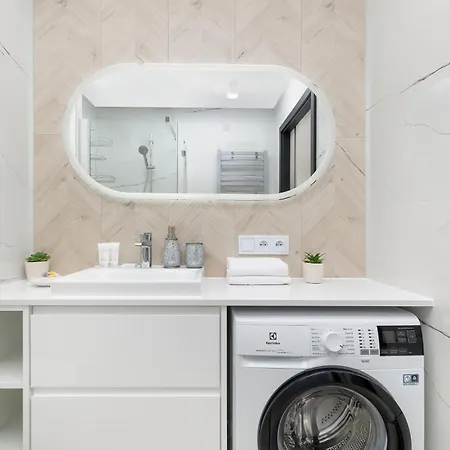 Sea View Porta Mare By Renters Prestige Apartment